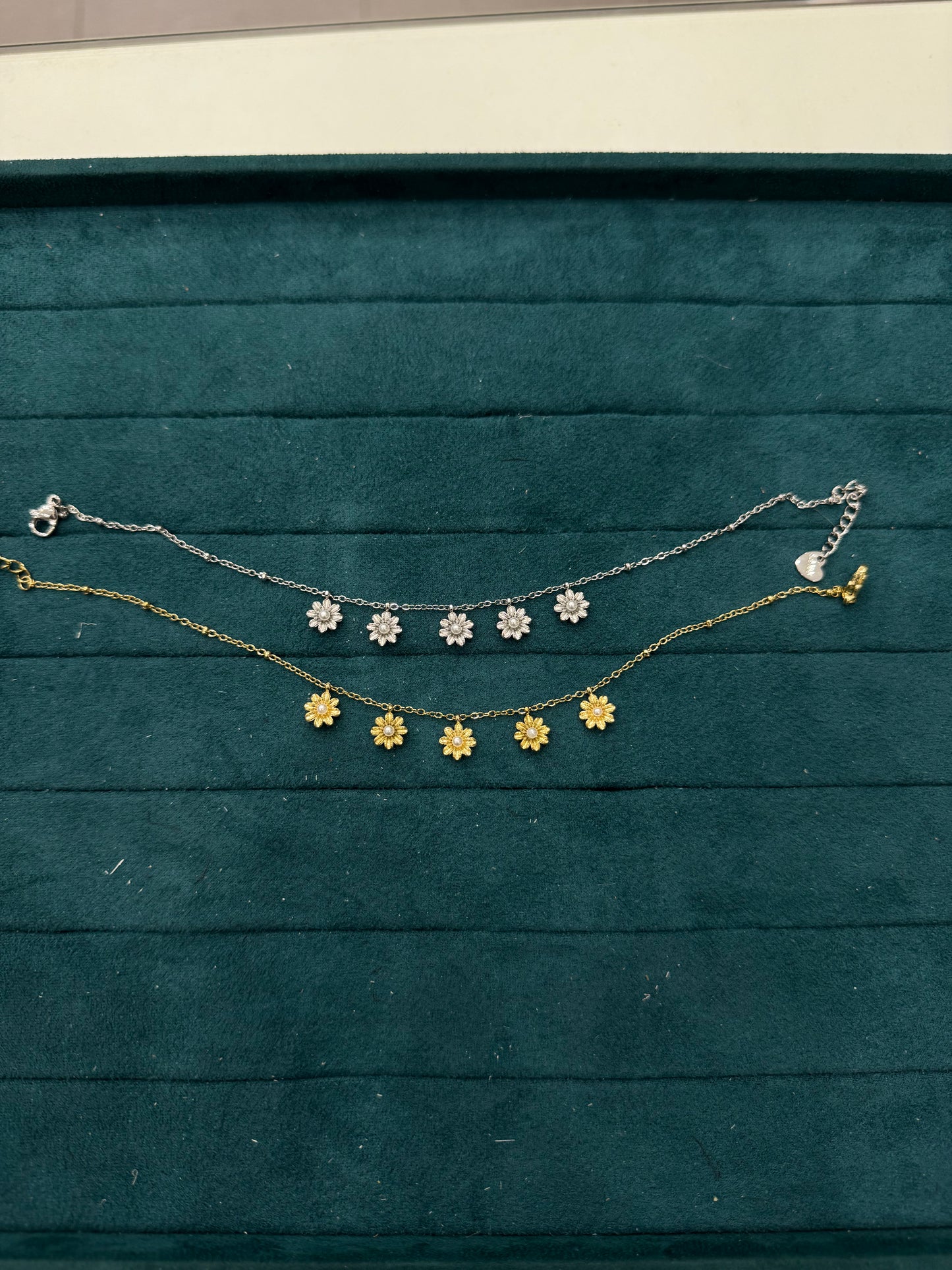 Cavigliera margherite pearls