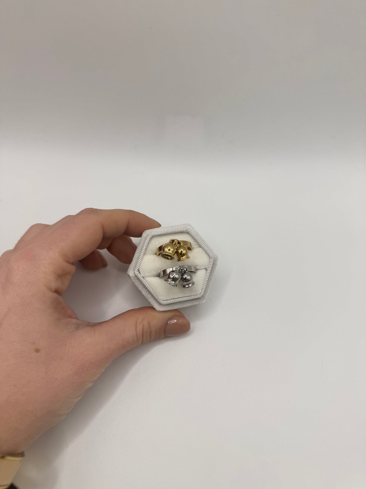 Anello campanelle