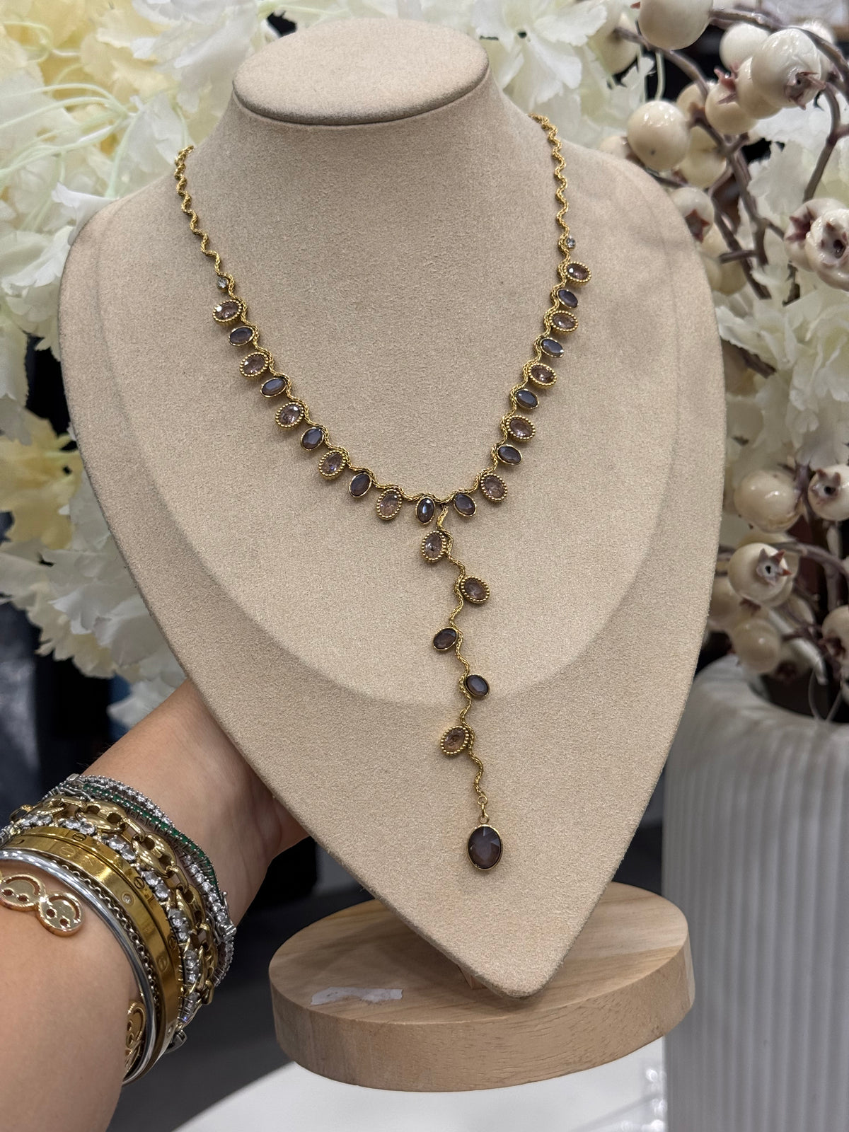 Collana y ondeggiante