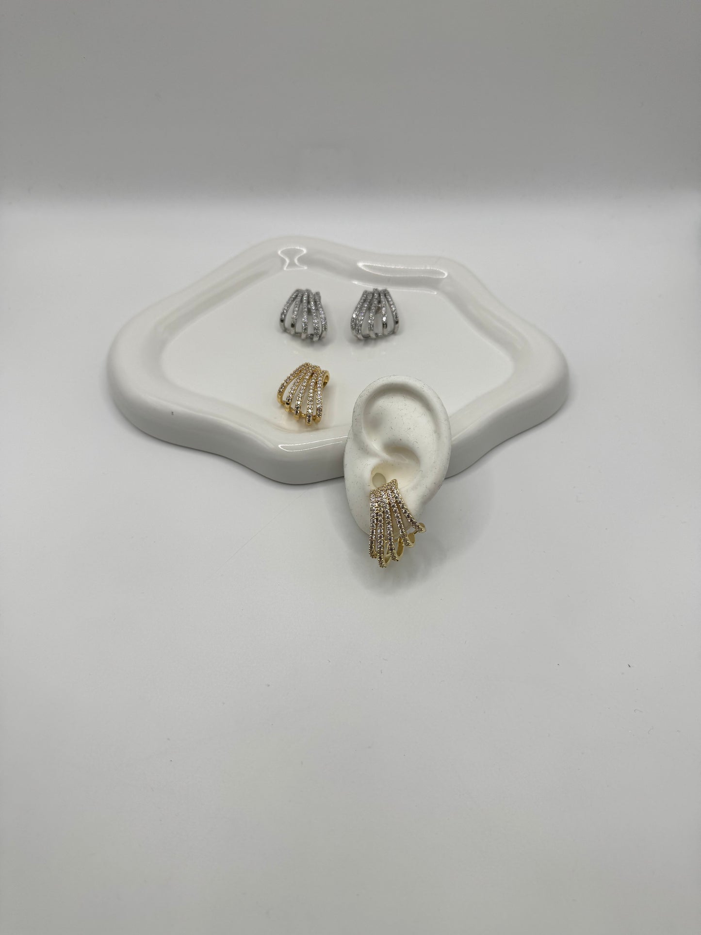 Coppia di earcuff shiny