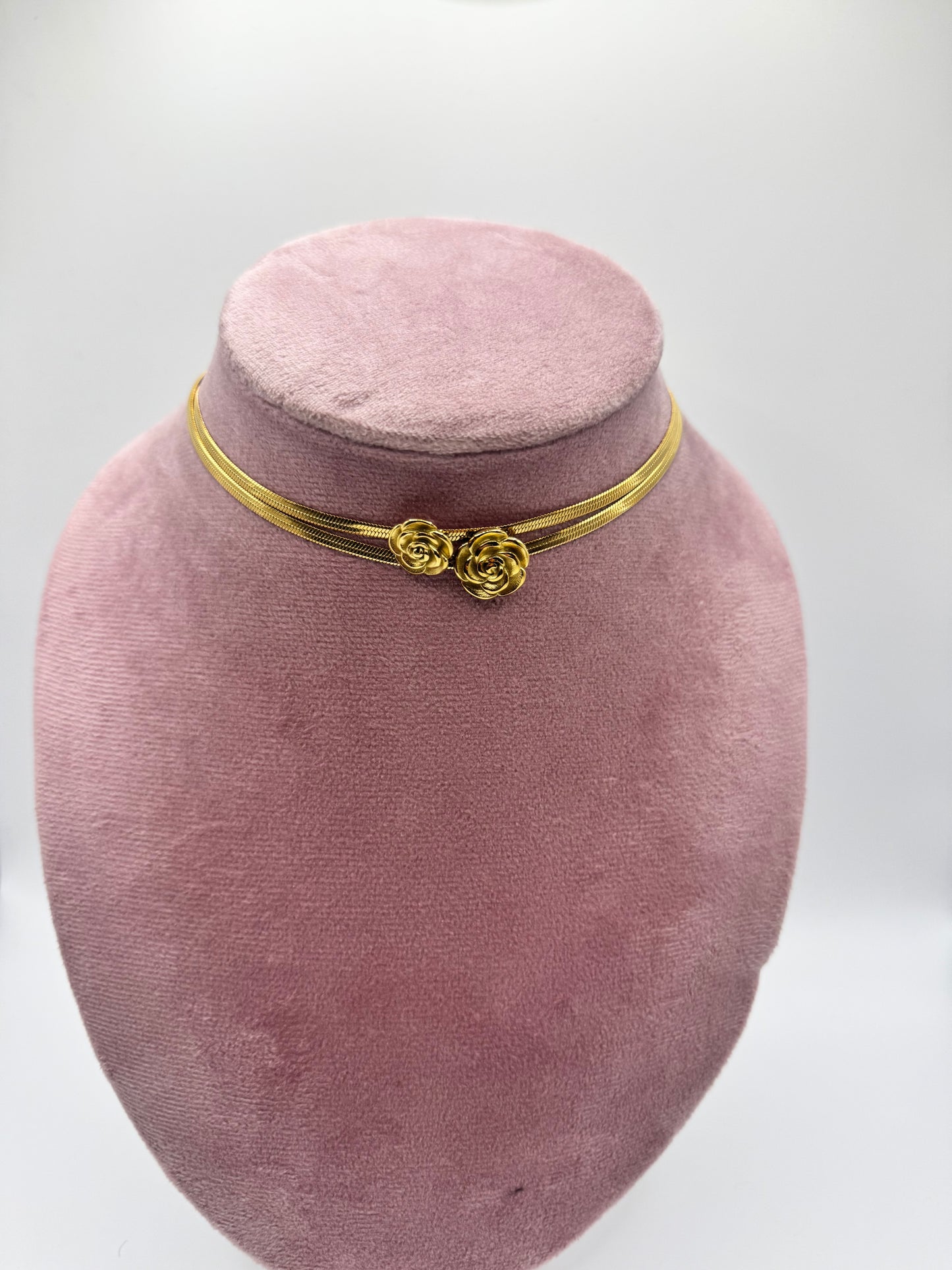 Collana snake roses