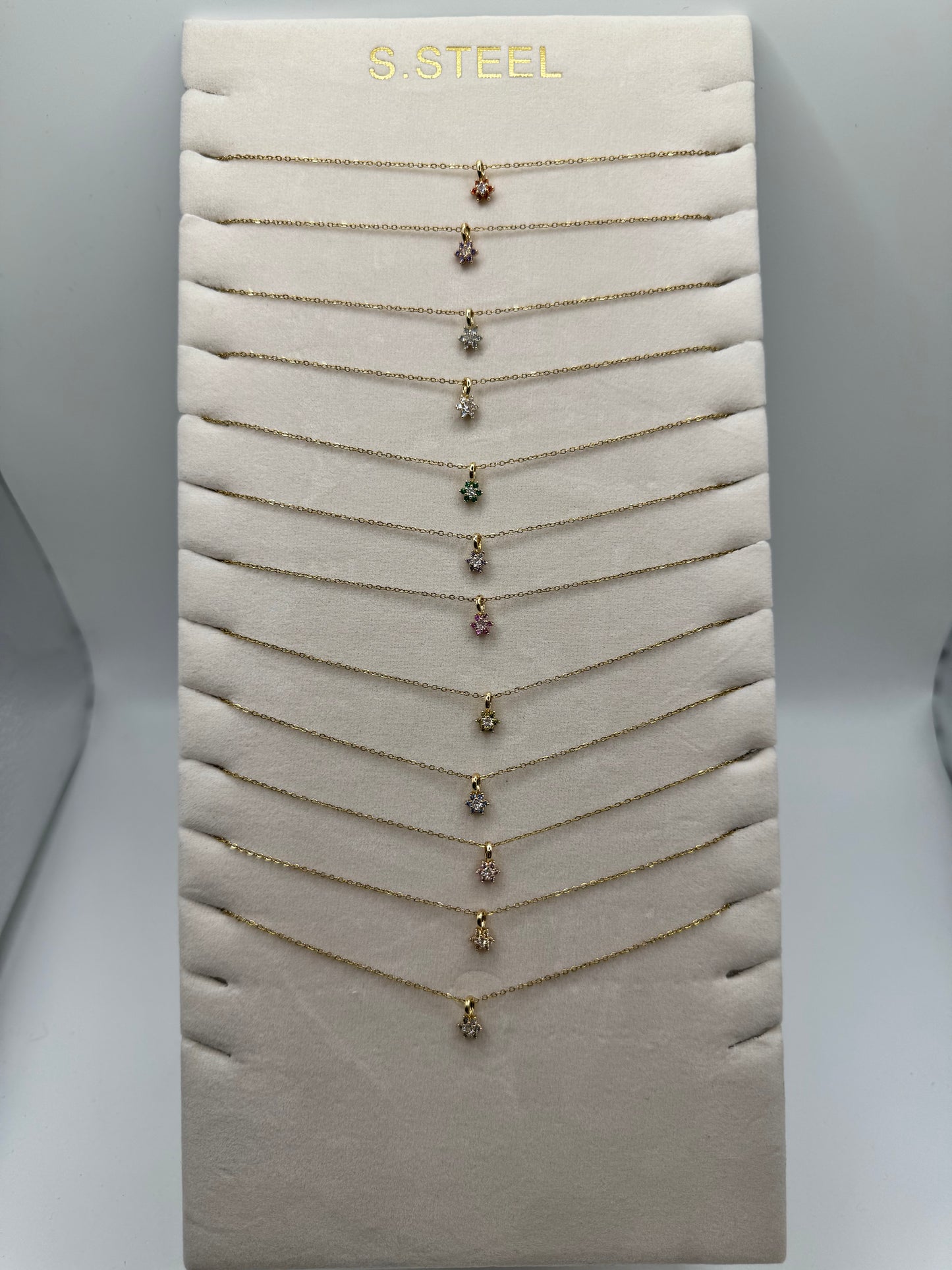 Collana micro fiore mesi dell’anno