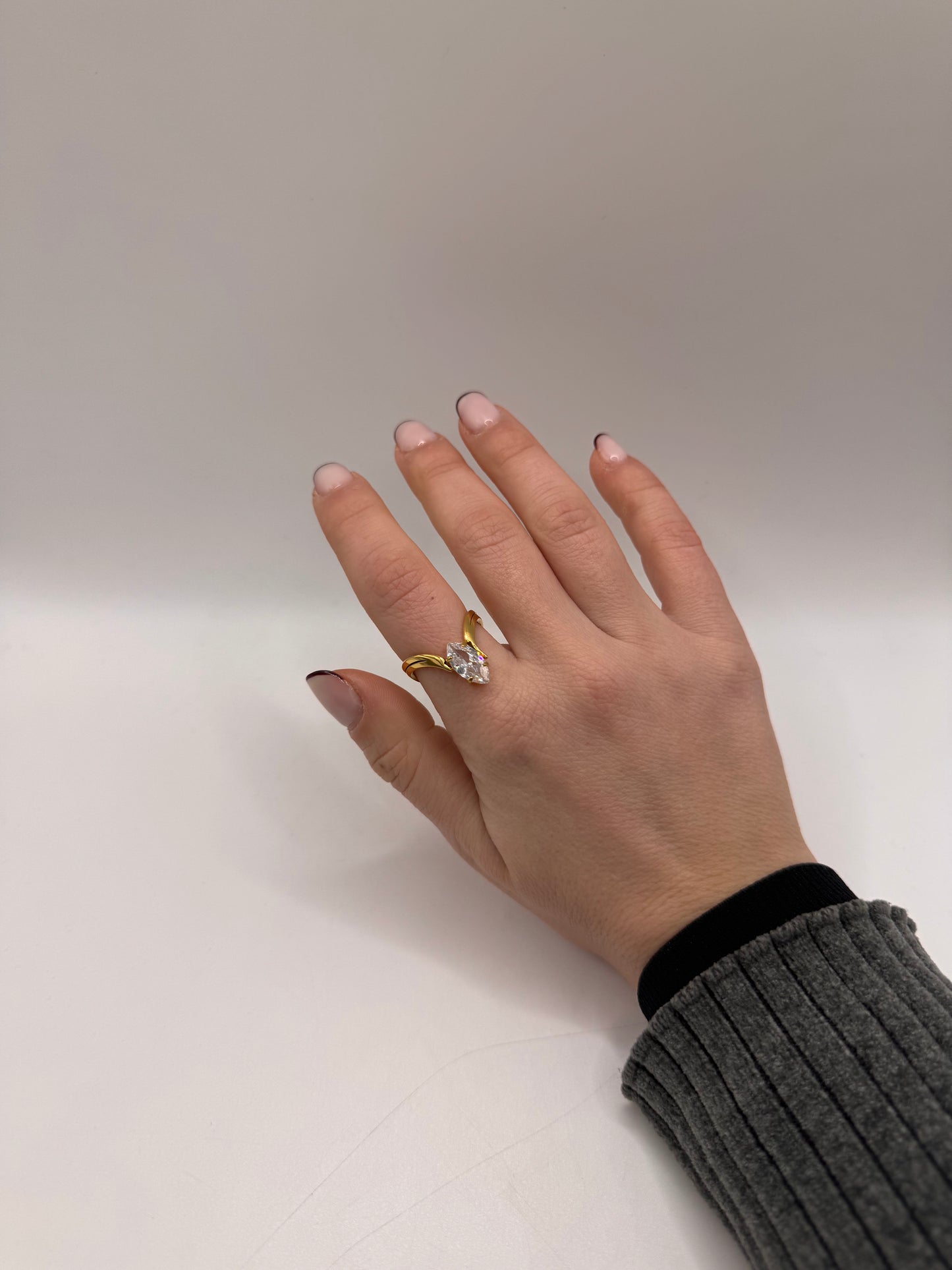 Anello V crystal