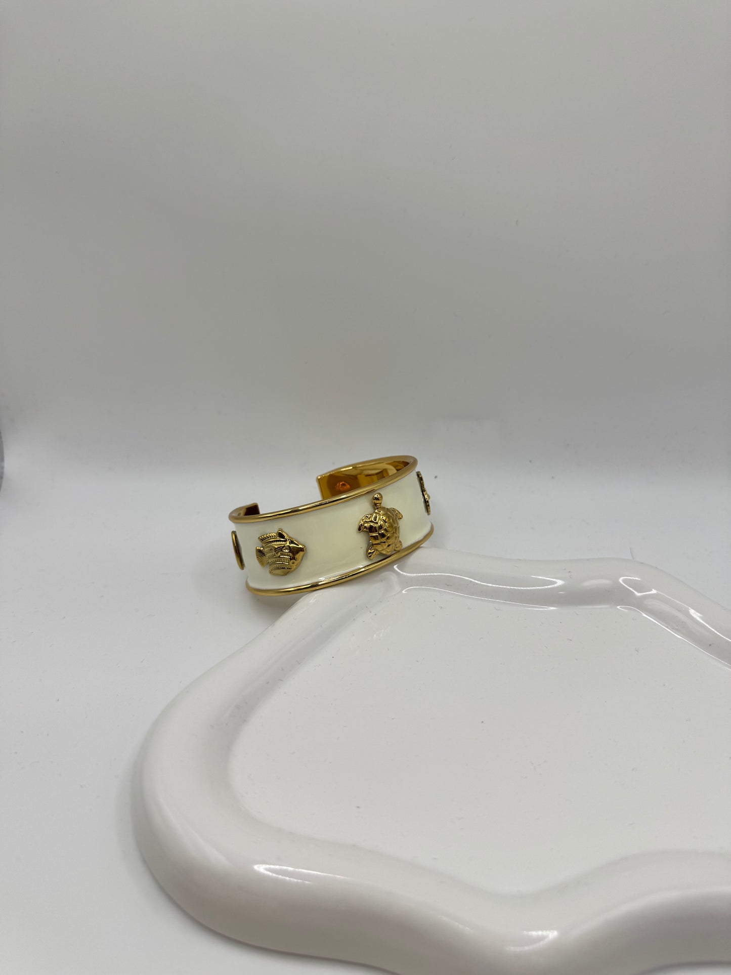Bracciale rigido marino