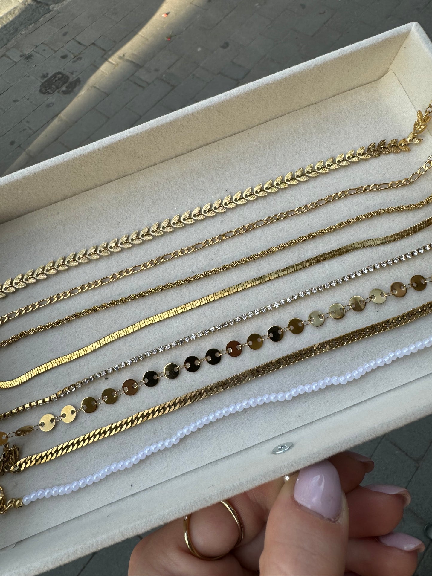 Gold anklets collection