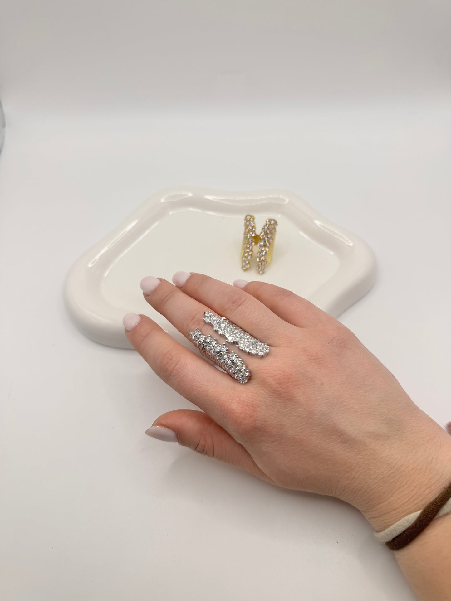 Anello intero dito