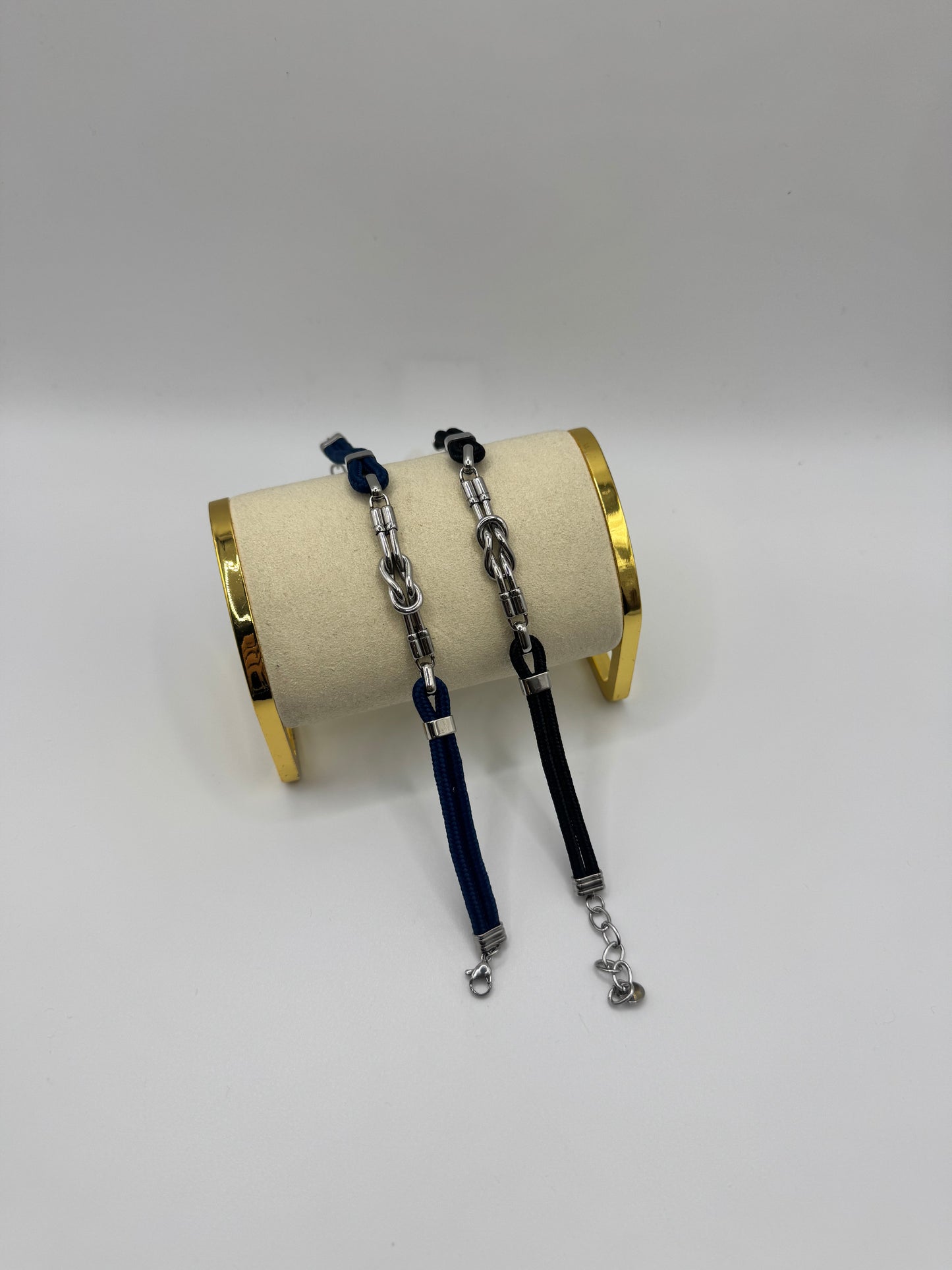 Bracciale in tessuto con nodo in acciaio