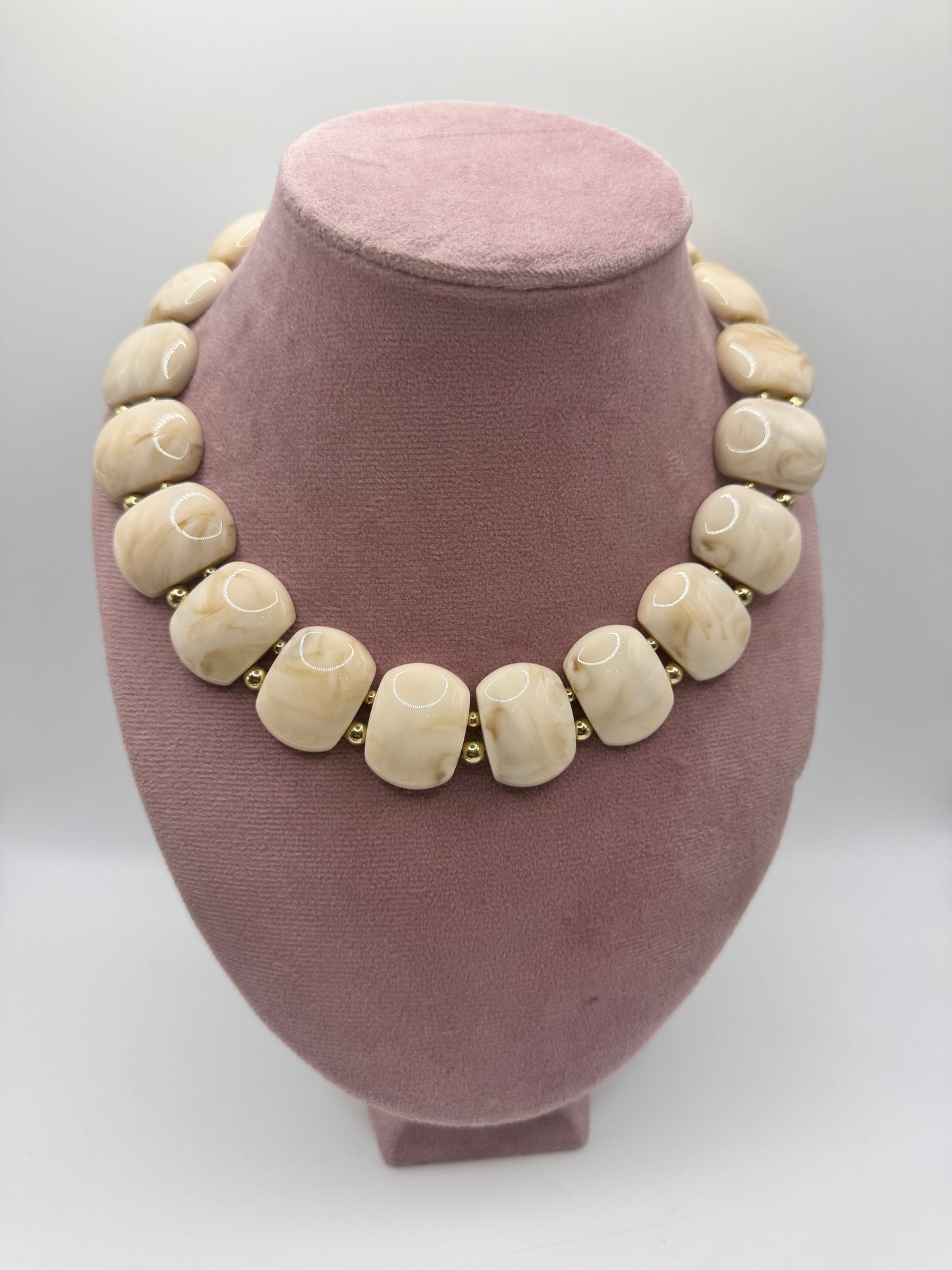 Collier pietre