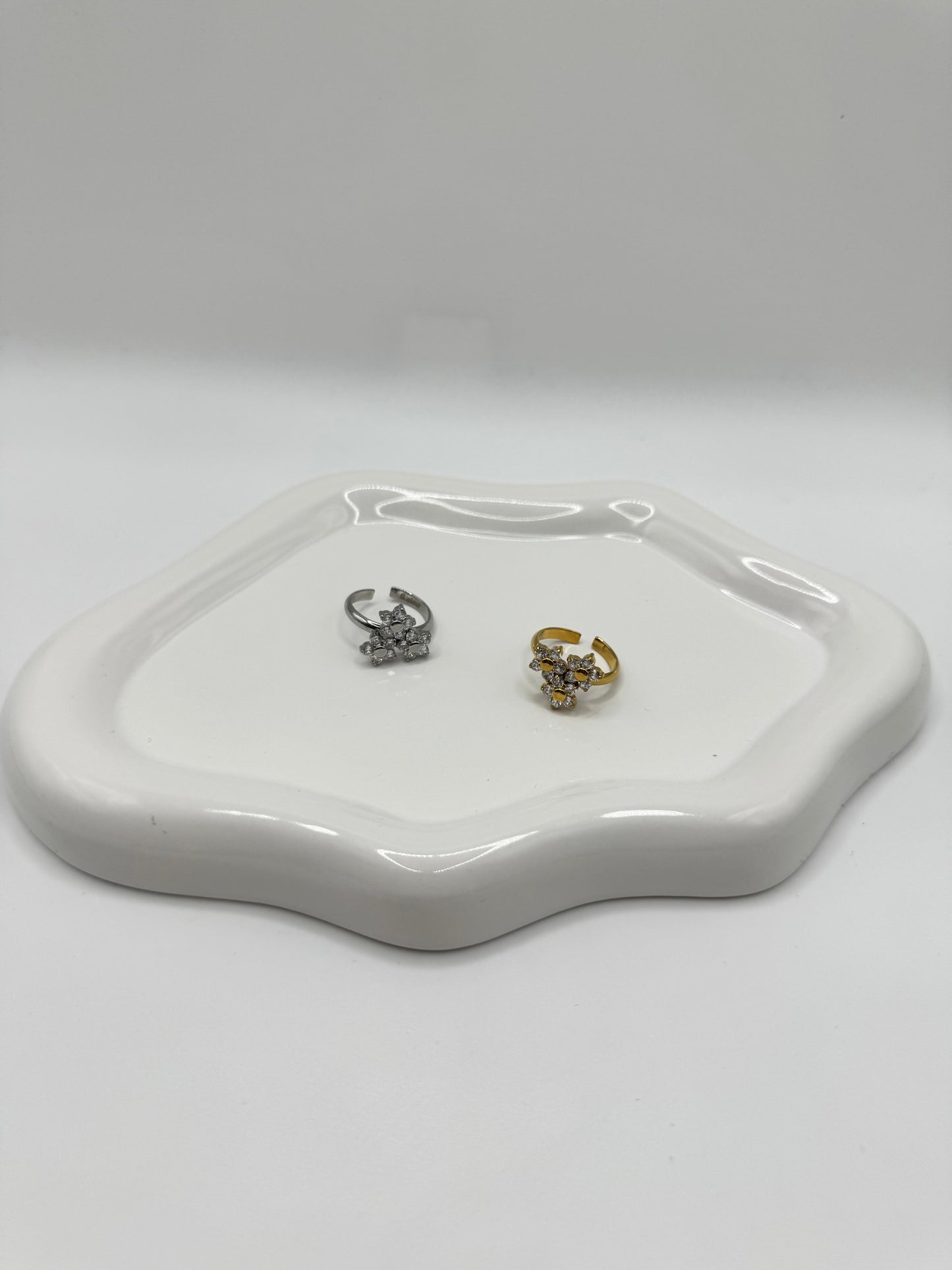 Anello tri-fiori
