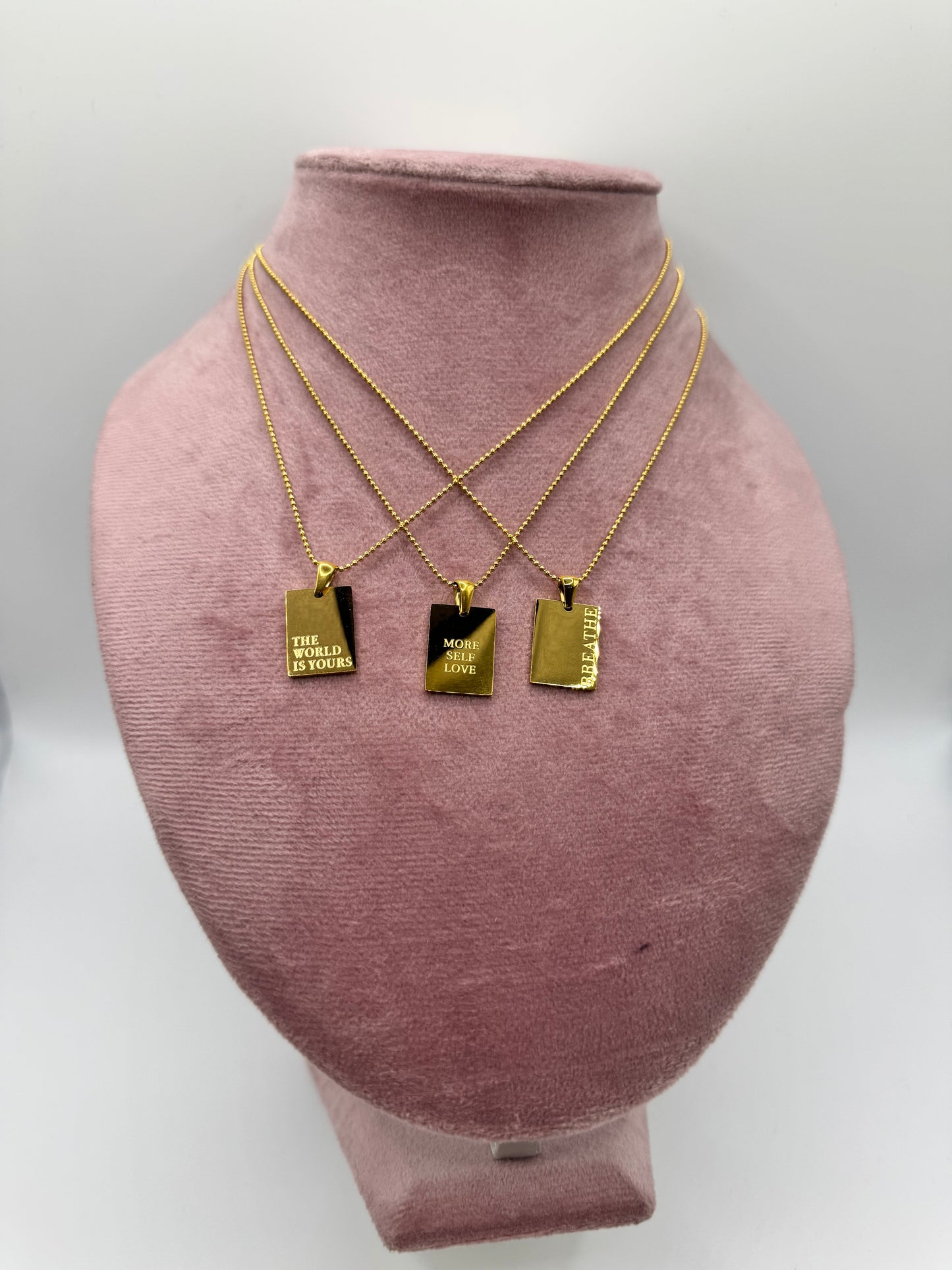 Collana placchetta con frase