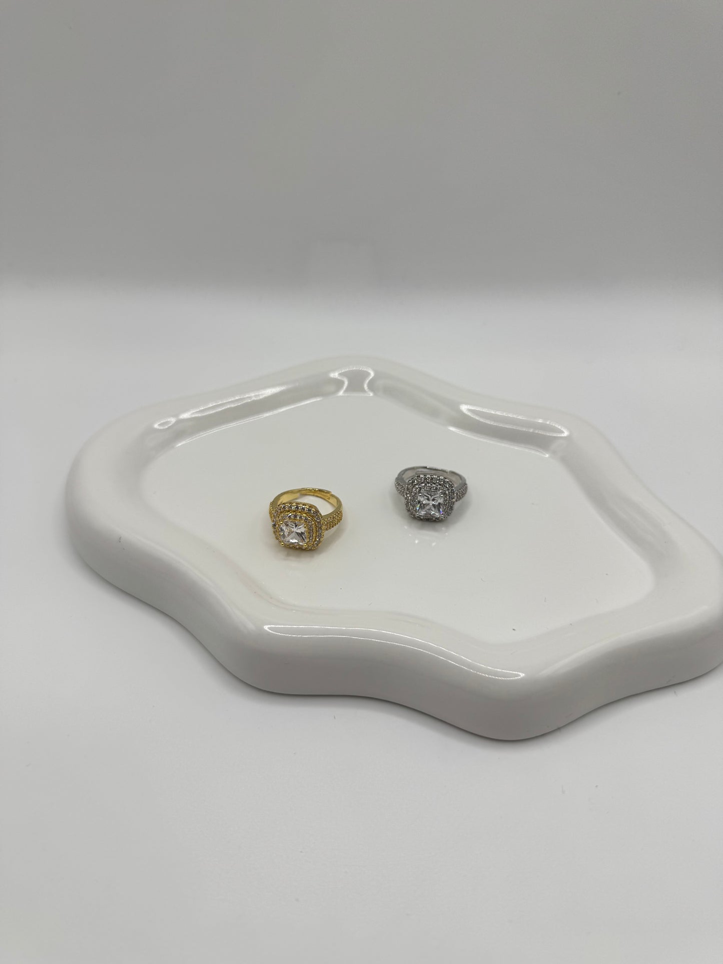 Quadrato diamond ring