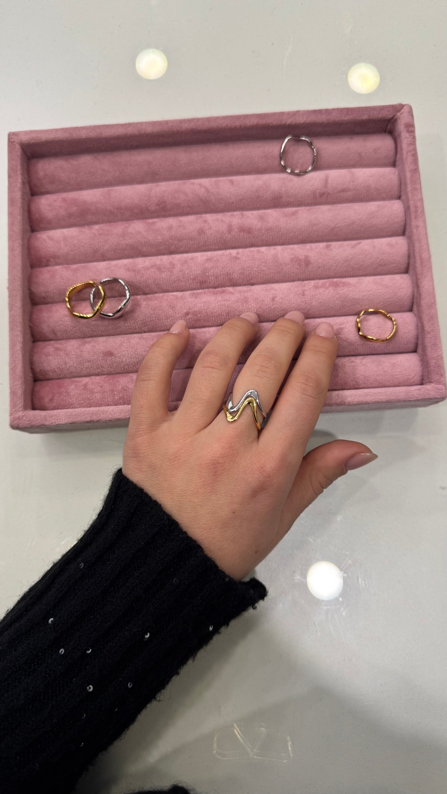 Essential rings onda