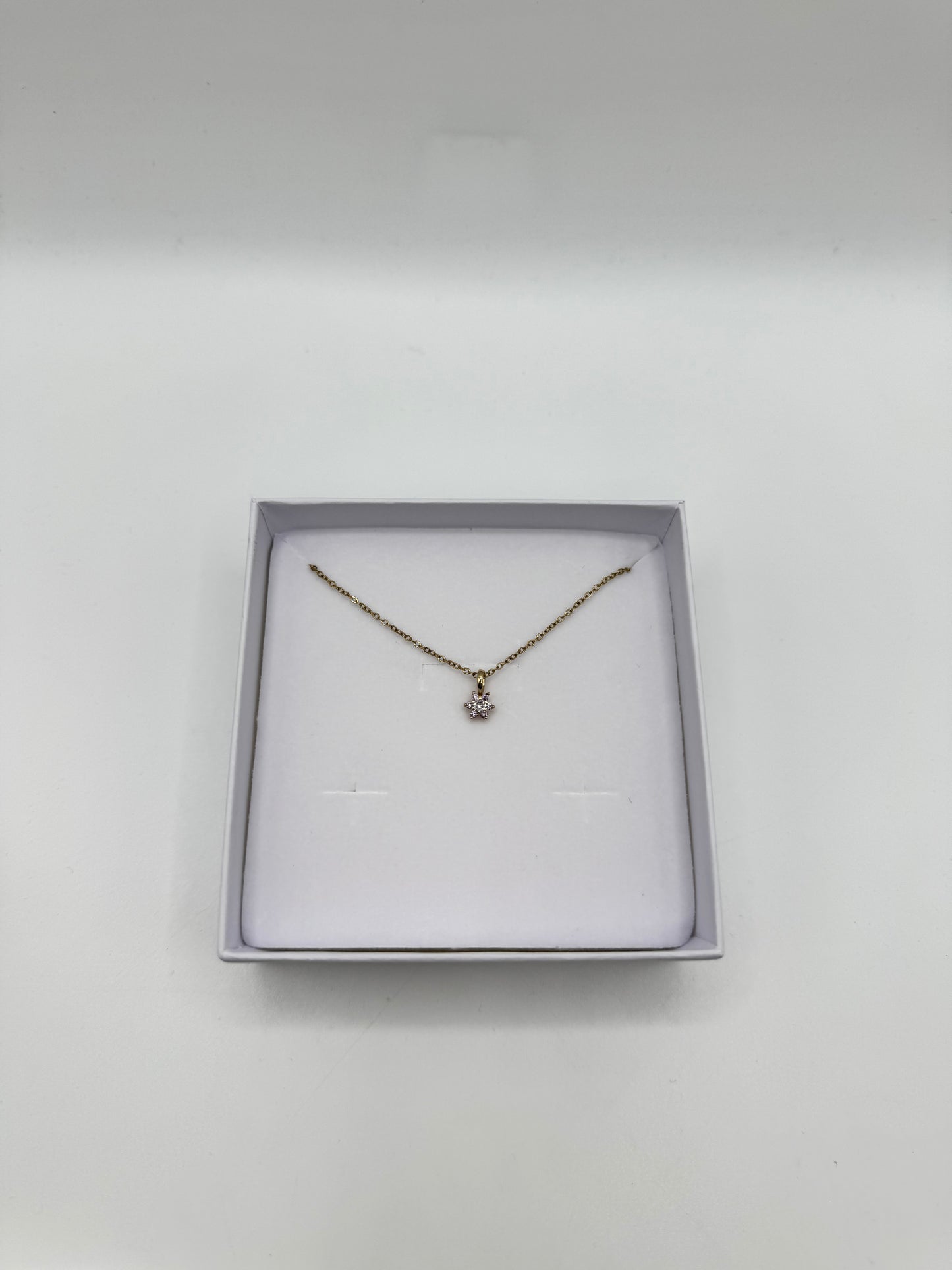 Collana micro fiore mesi dell’anno