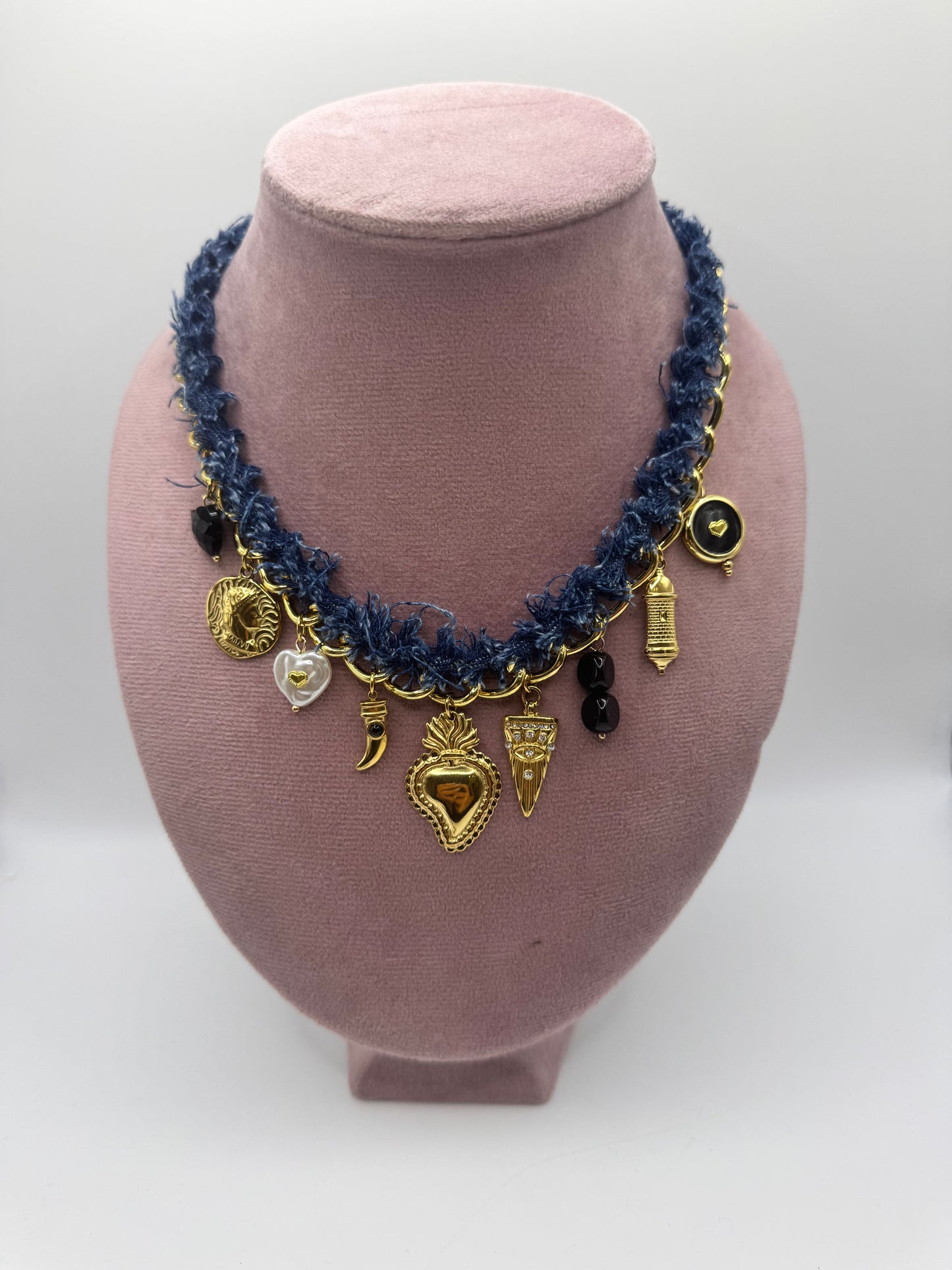 Girocollo denim cuore sacro