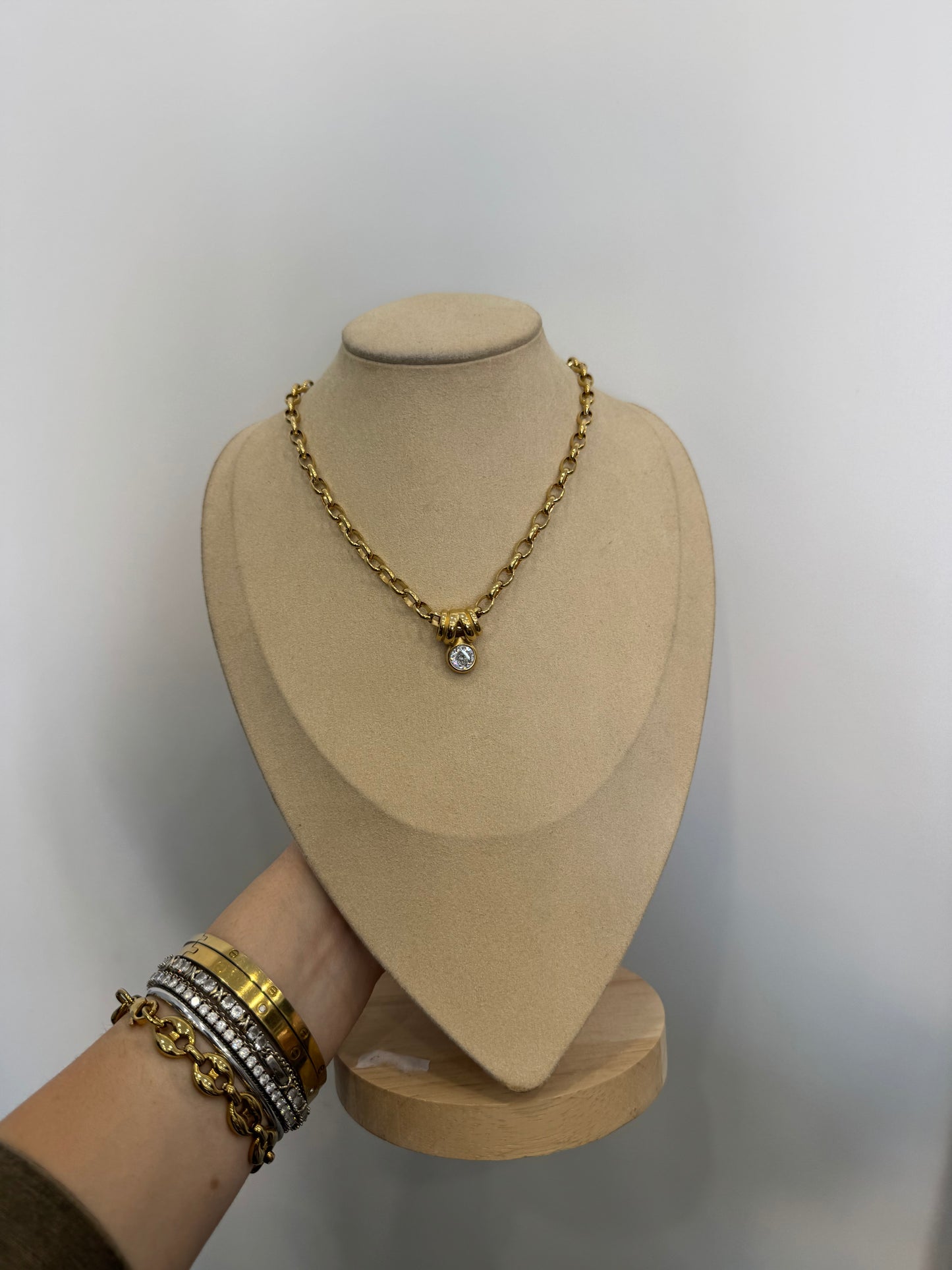 Collana cassandra