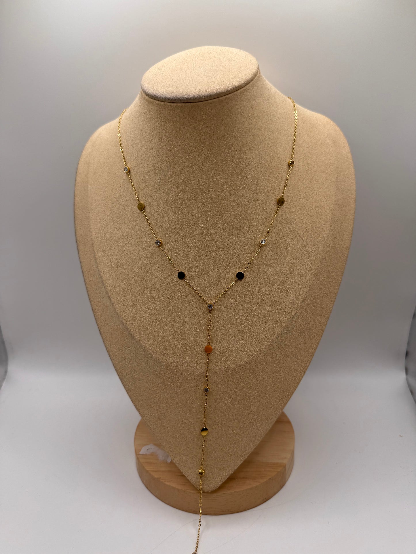 Collana y punti luce