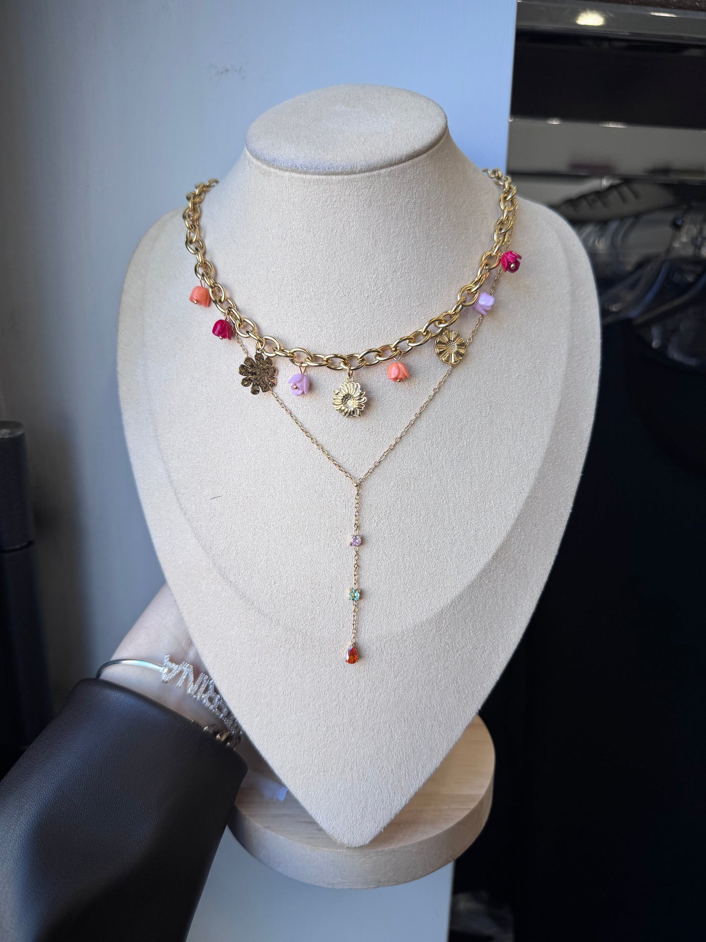 Collana roselline colorate