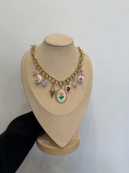 Collana multicharms rosa