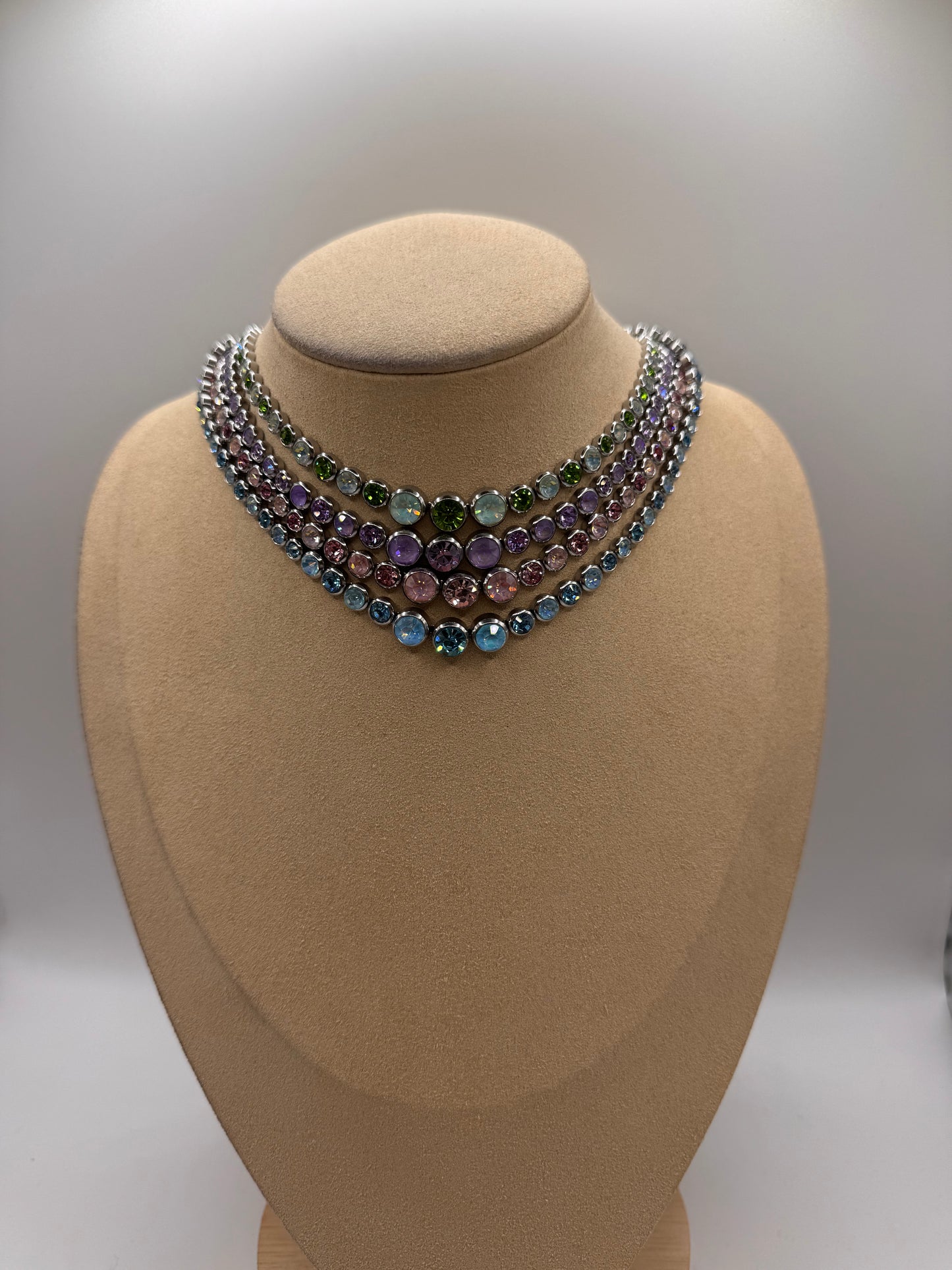 Chocker brillante color