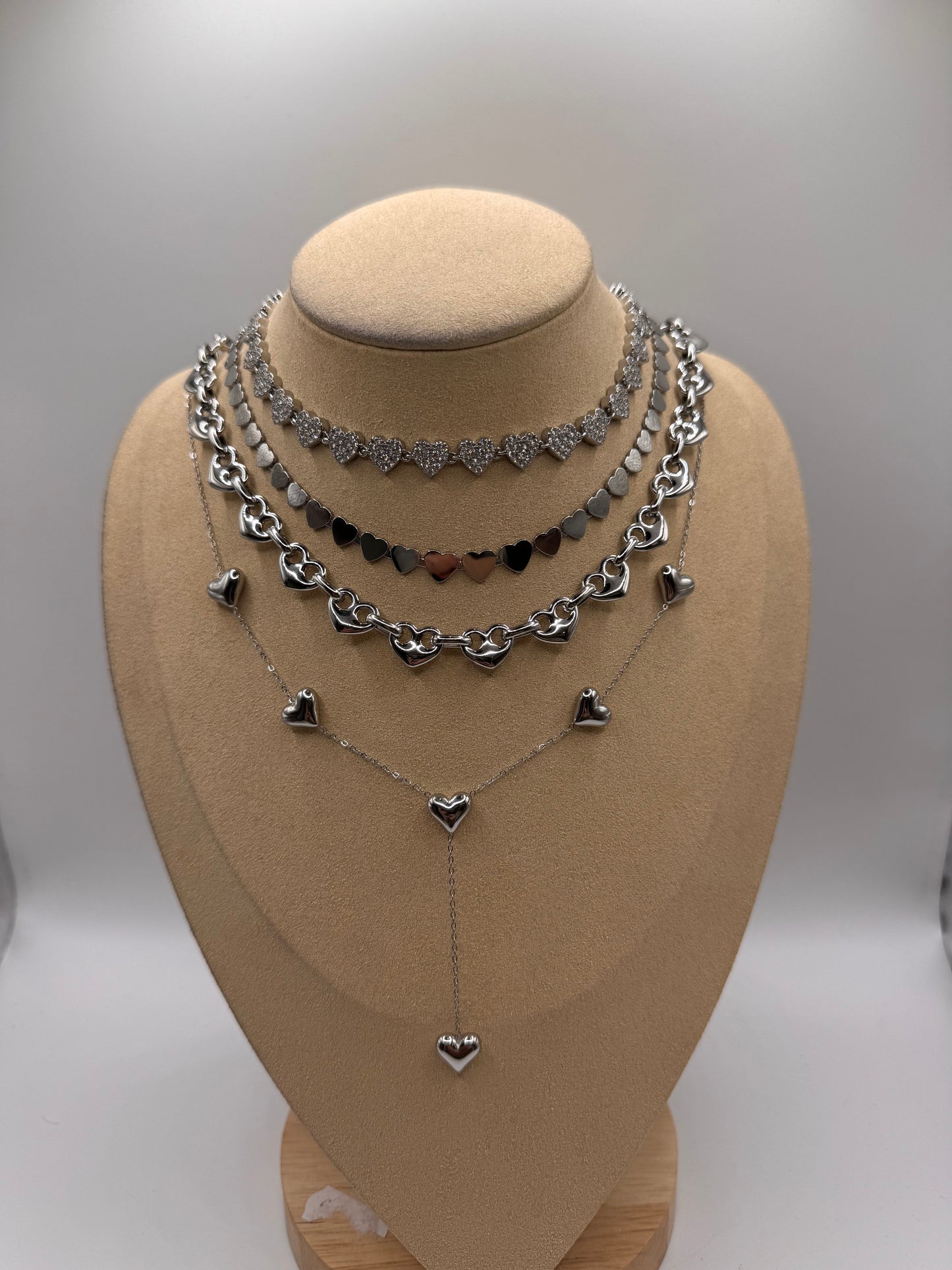 Collana y cuori bomb