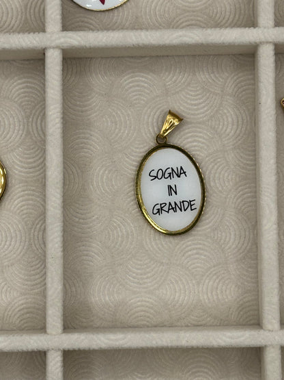 Charms frasi per collane