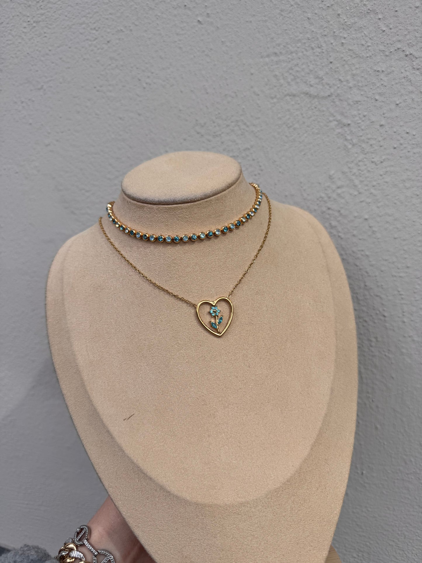 Chocker brillante color small