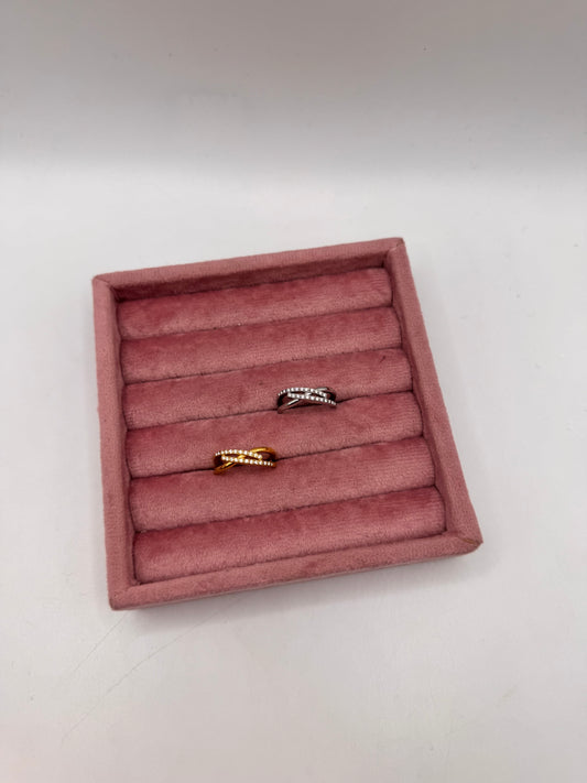 Anello intreccio di fili