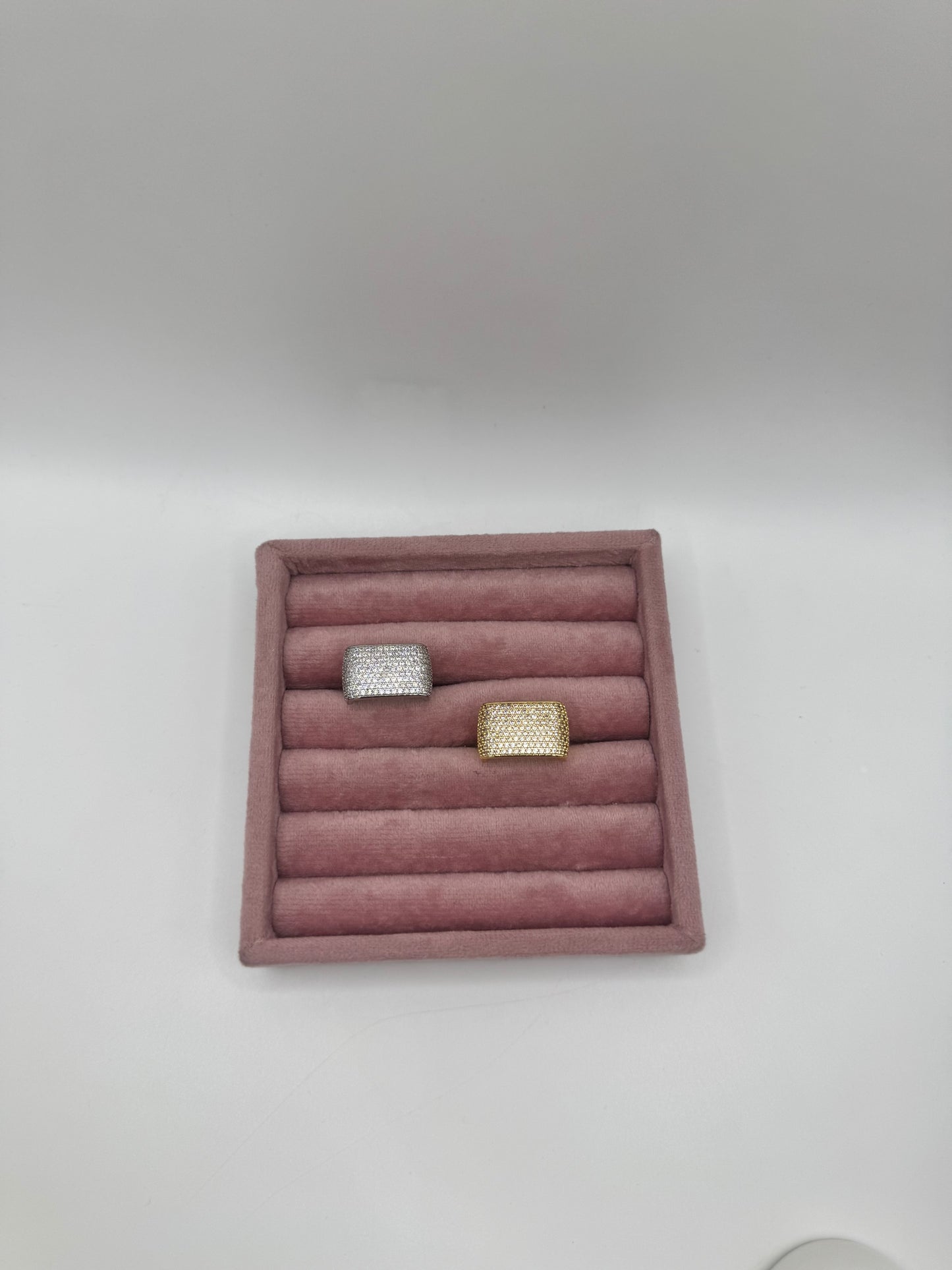 Anello rectangle pavè