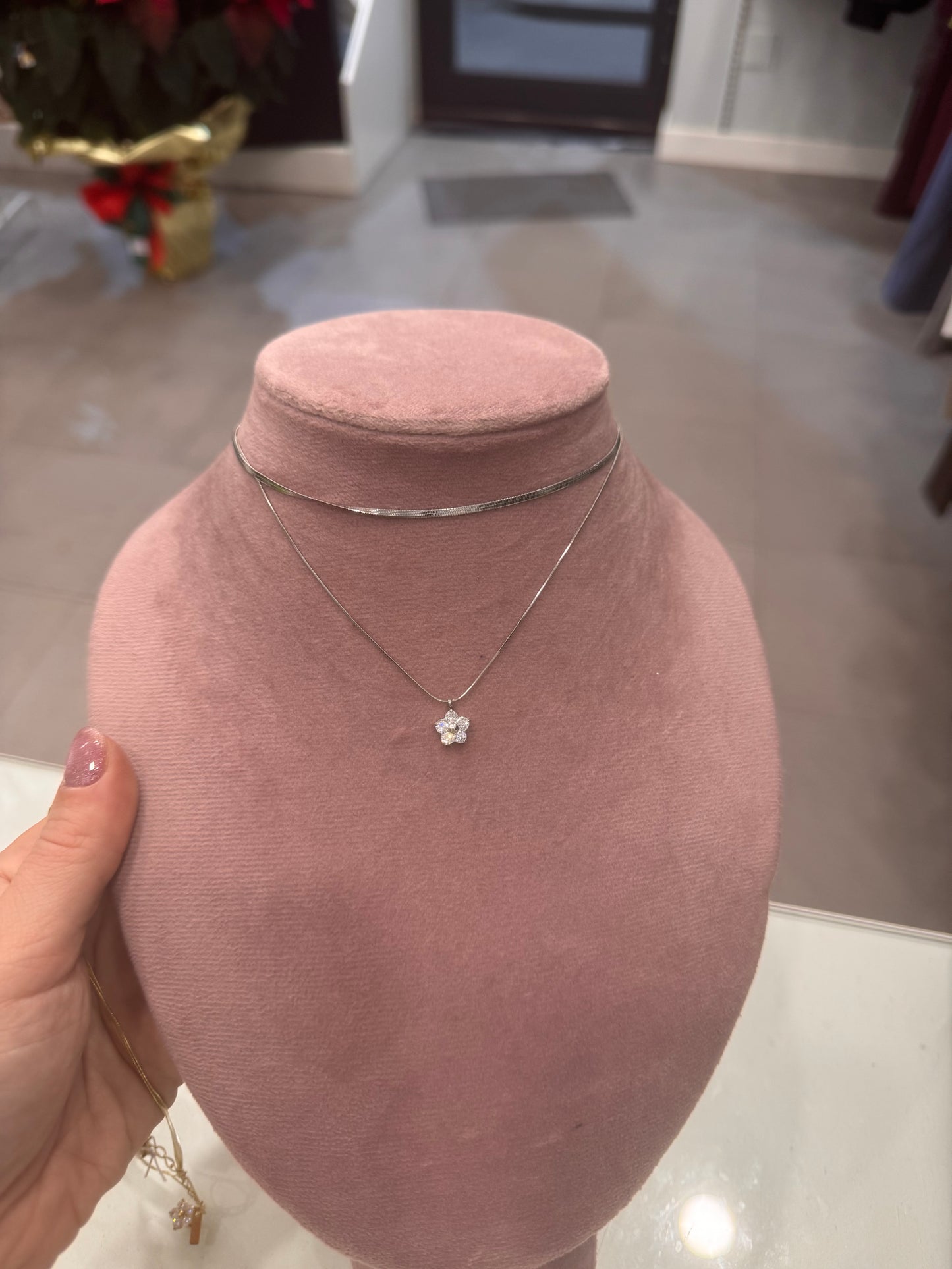 Collana doppio filo punto luce flower