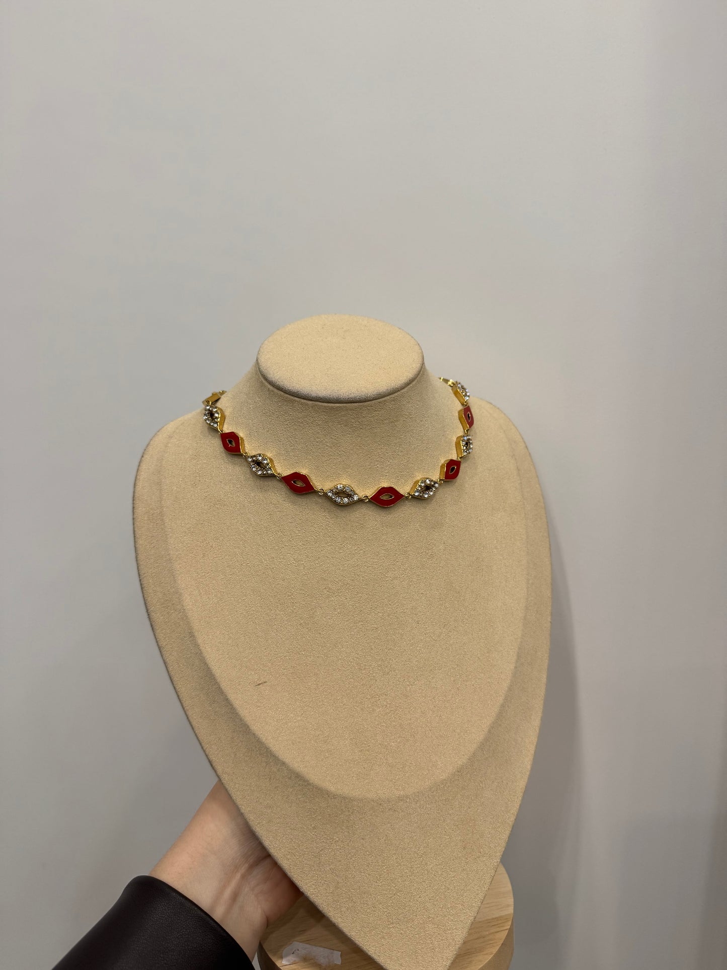 Collier baci