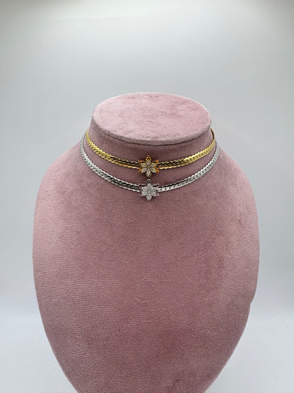 Chocker treccia e fiore