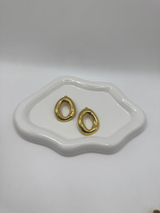 O earrings