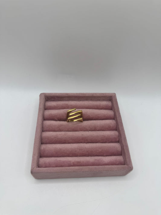 Anello artiglio quadrato