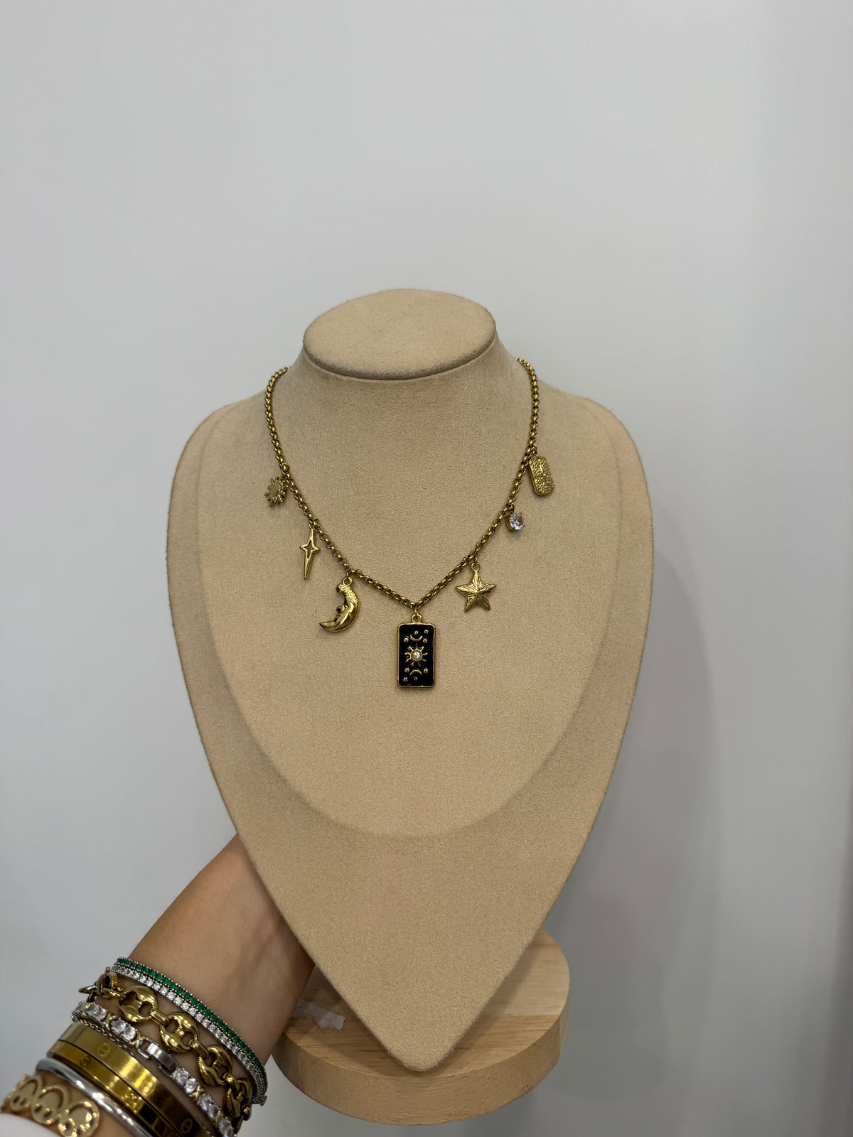 Collana charms universo black