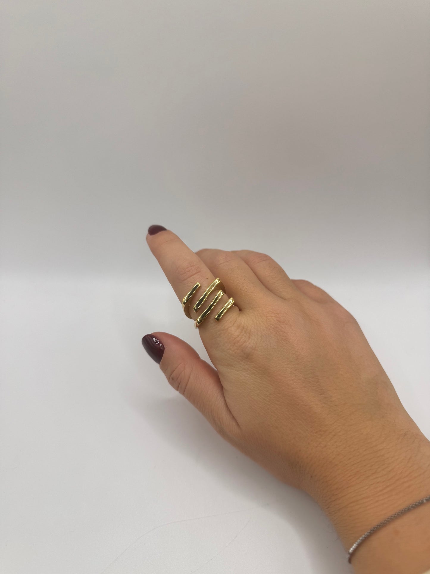 Anello artiglio quadrato