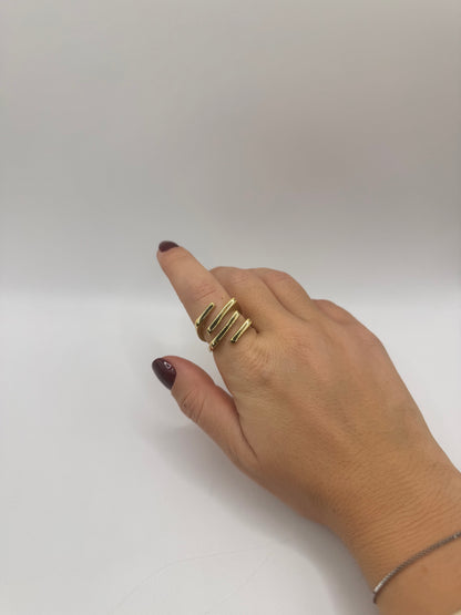 Anello artiglio quadrato