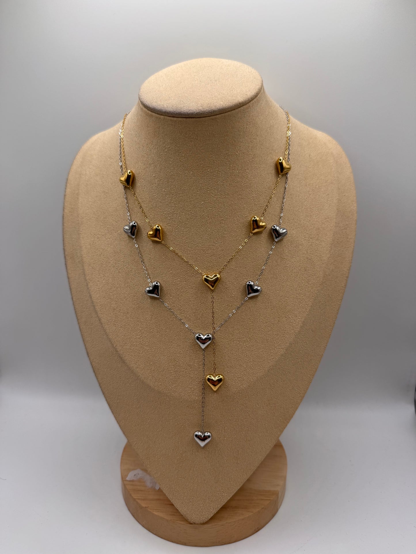 Collana y cuori bomb