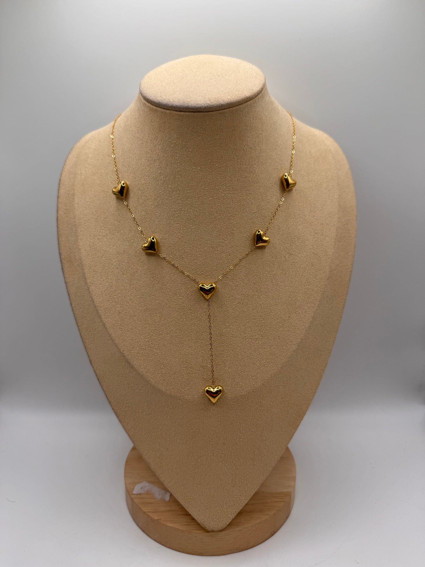 Collana y cuori bomb