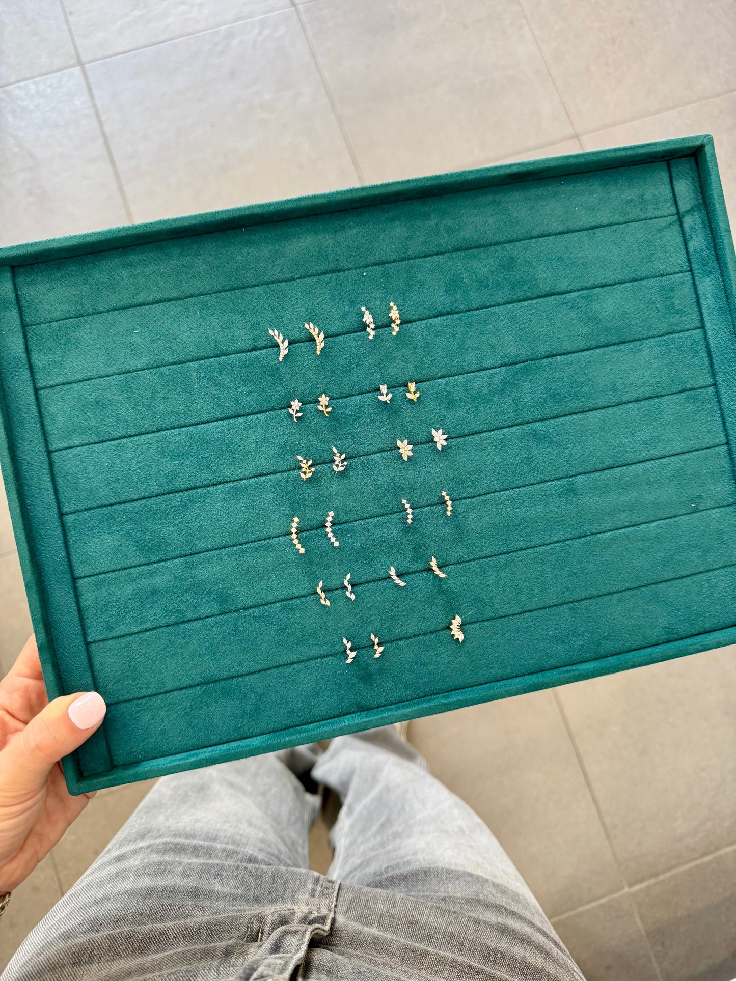 Selezione di piercing may