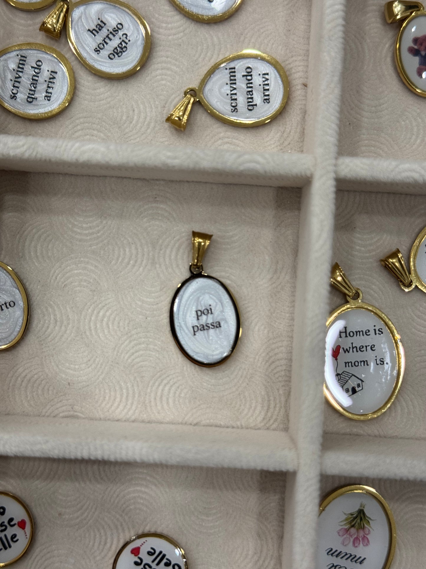 Charms frasi per collane