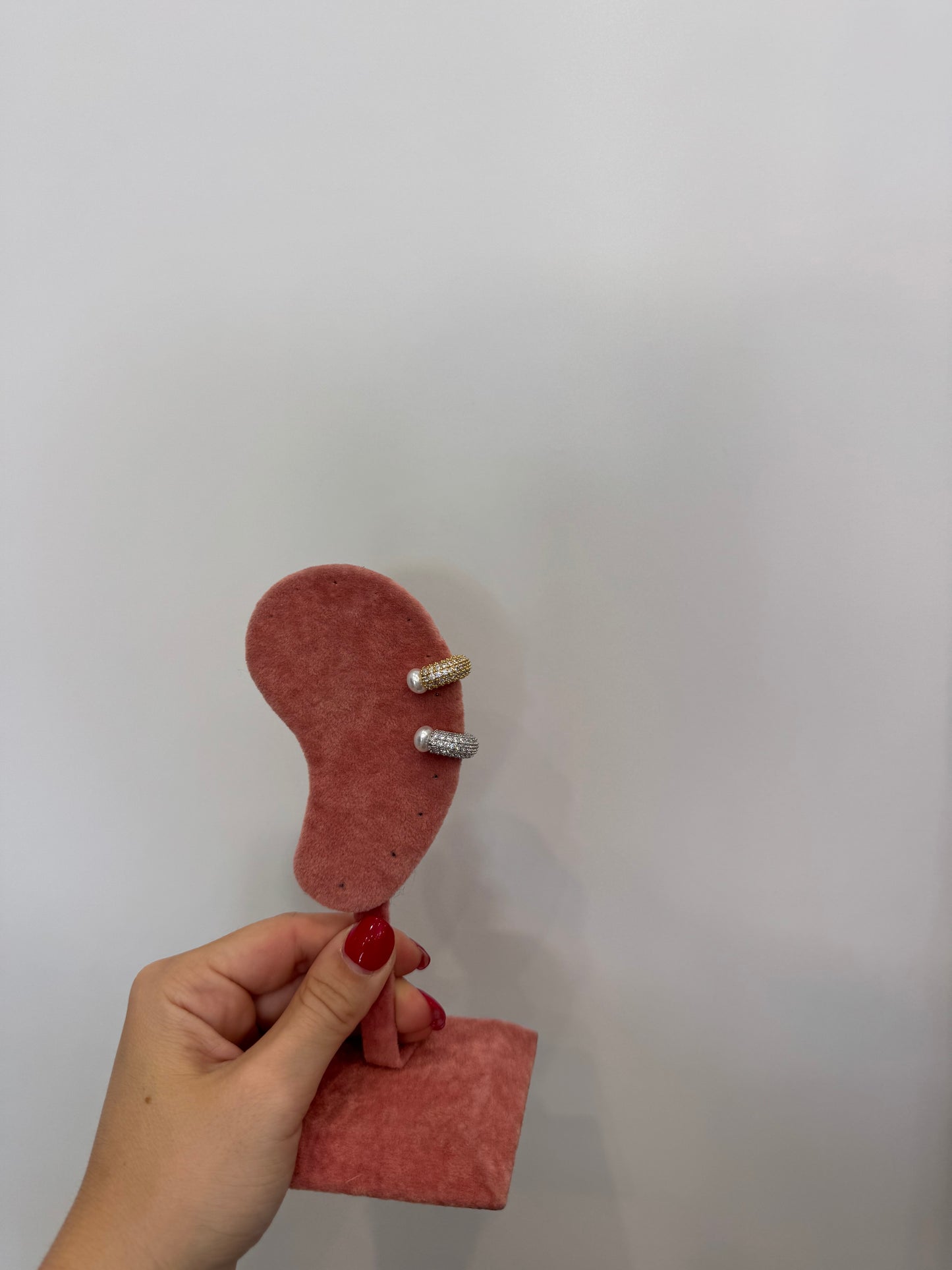 Earcuff maxi fascia pavè con perla