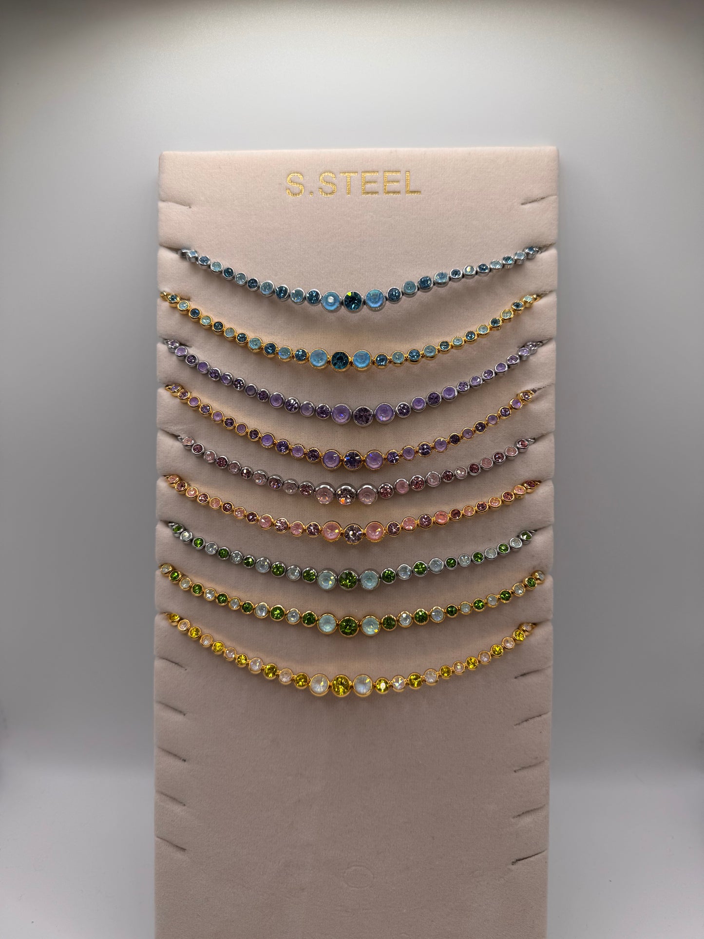Chocker brillante color