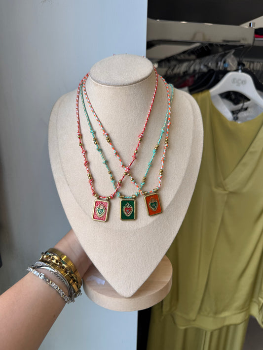 Collana filo placchetta