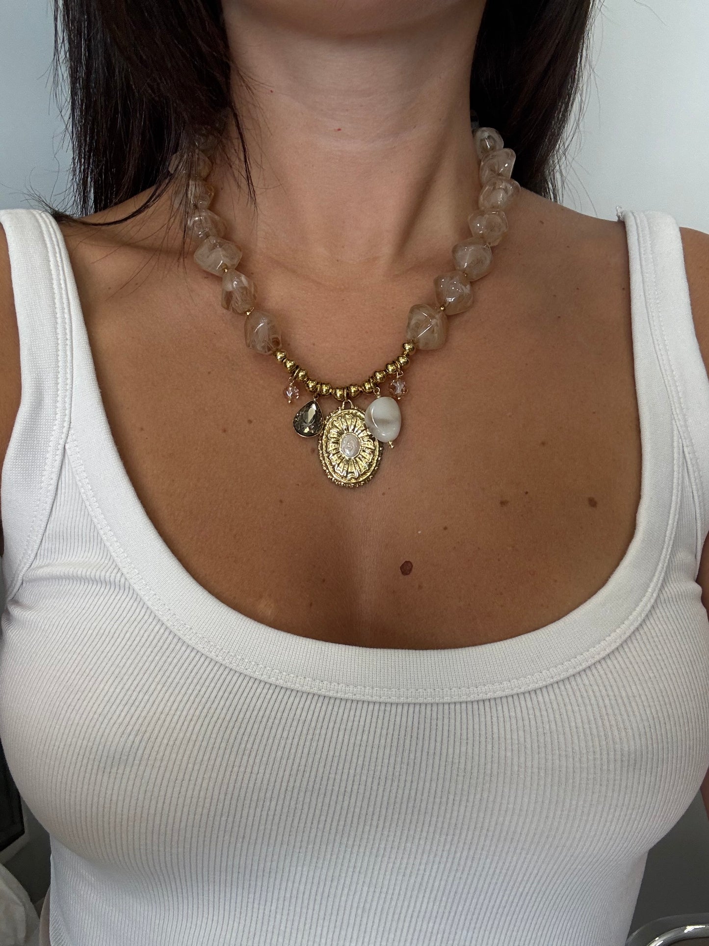 Collana pietre con charms
