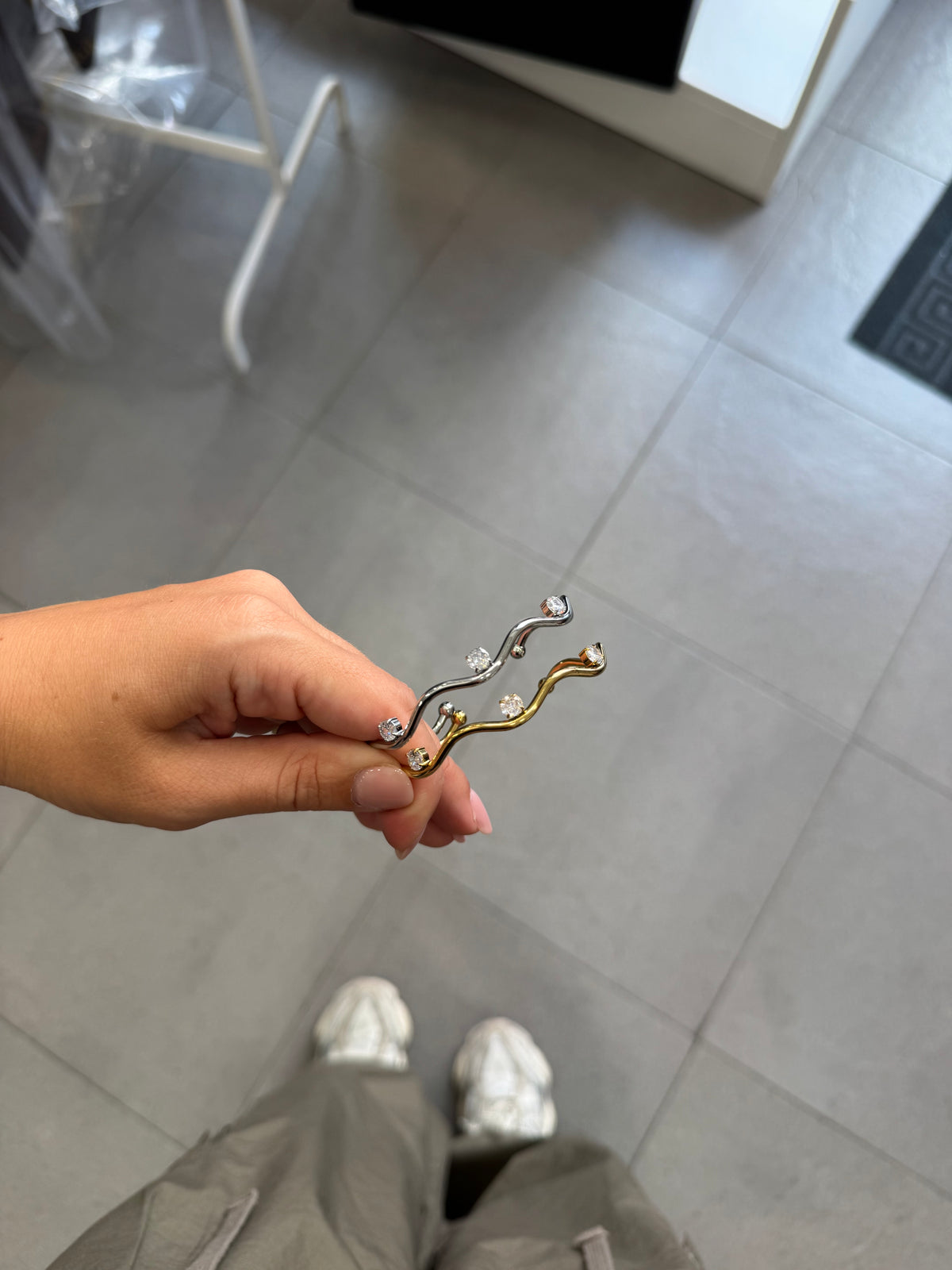 Bracciale rigido onda punti luce