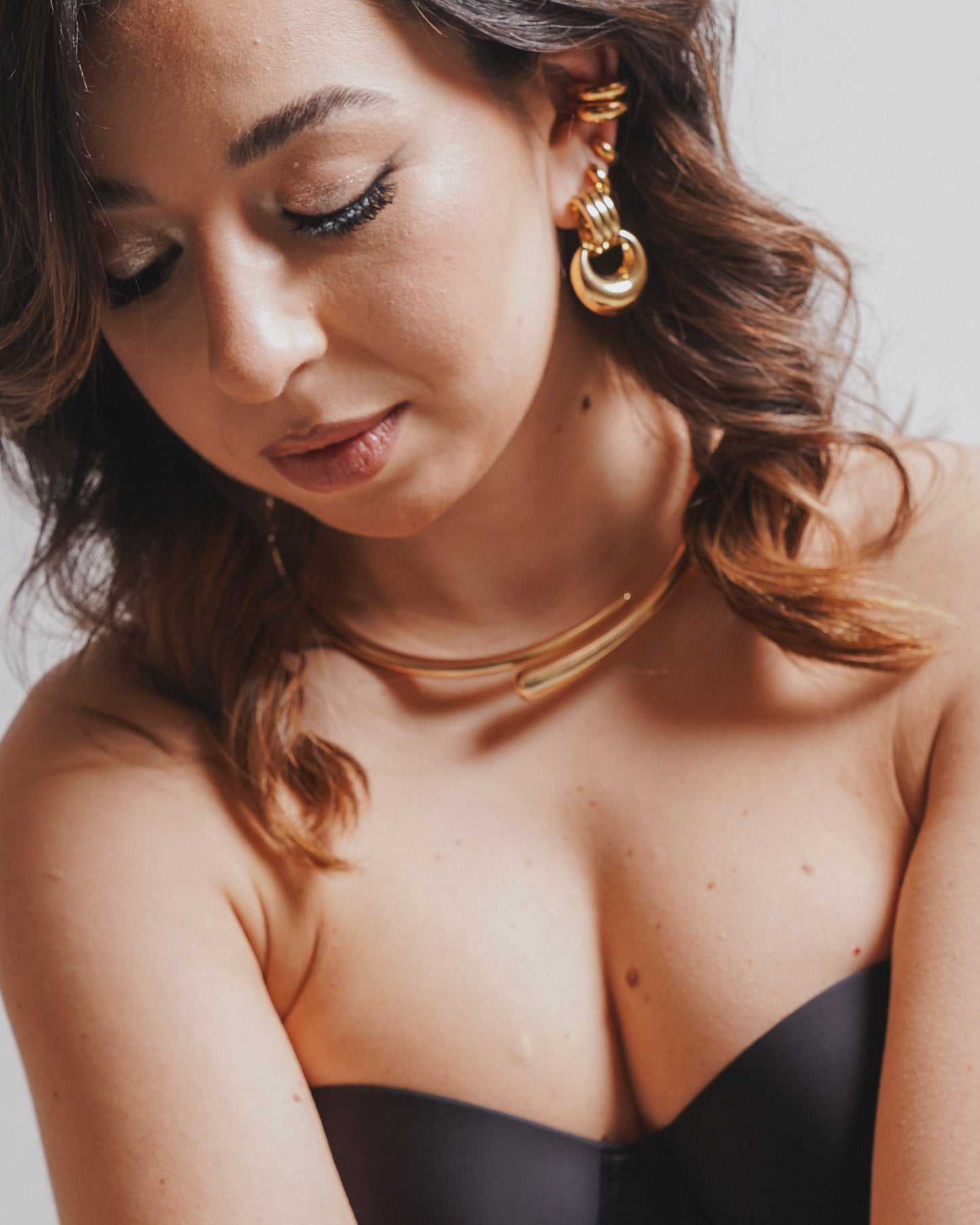 Collier rigido abbraccio