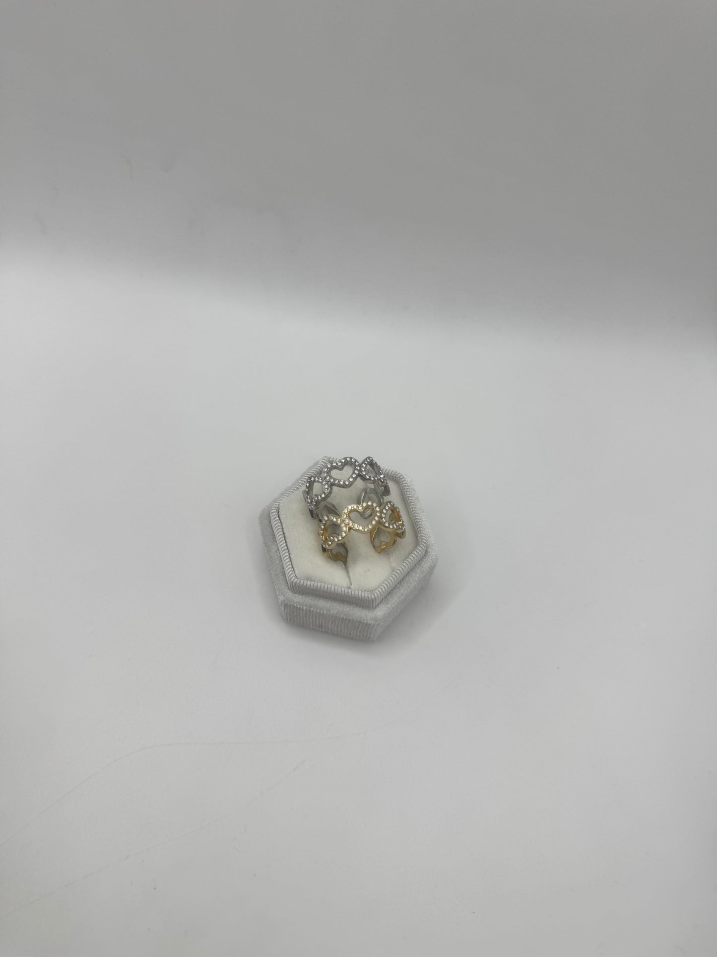 Anello fascia di cuori