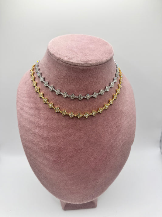 Chocker Maya