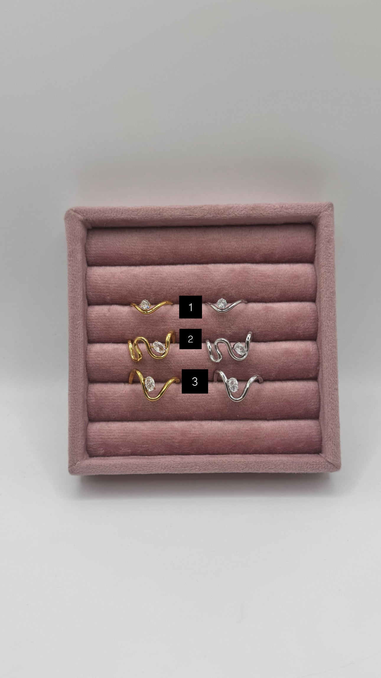 Anello onda con pietra