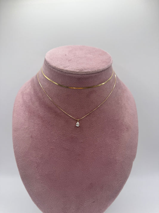 Collana doppio filo punto luce goccia